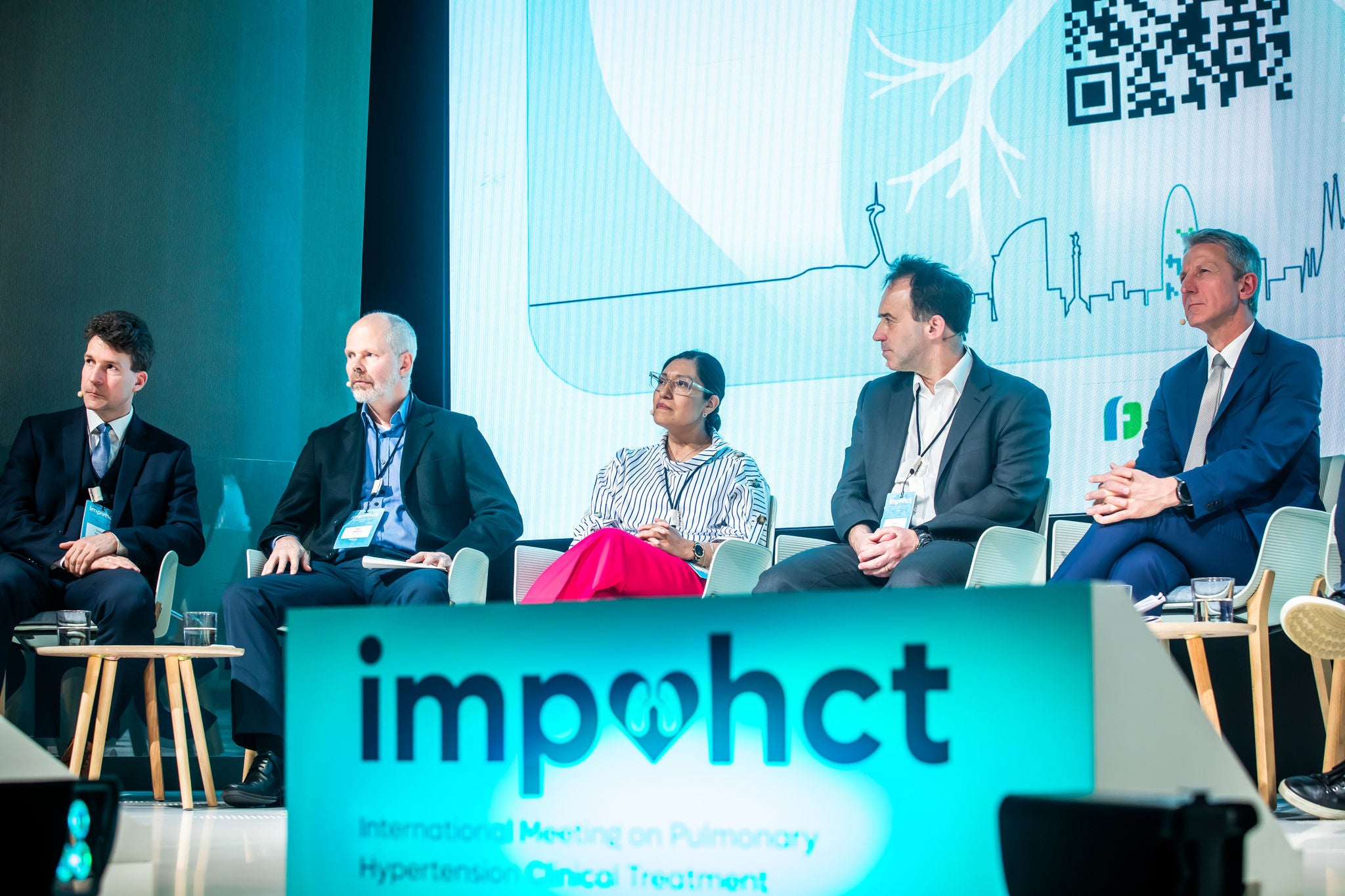Five specialists participate in a round table during the international congress on pulmonary hypertension "impHct".