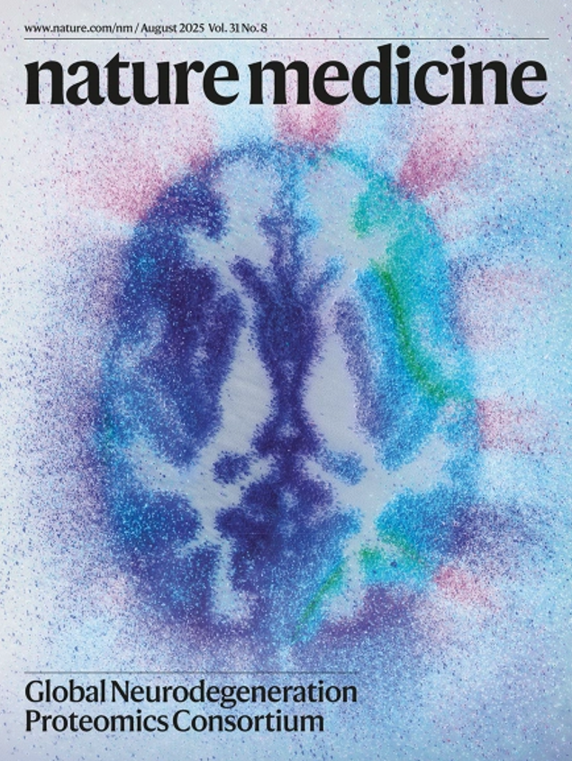 Portada de Nature Medicine amb una il·lustració abstracta d'un cervell en tons blaus, morats i roses, i el titular "Global Neurodegeneration Proteomics Consortium".