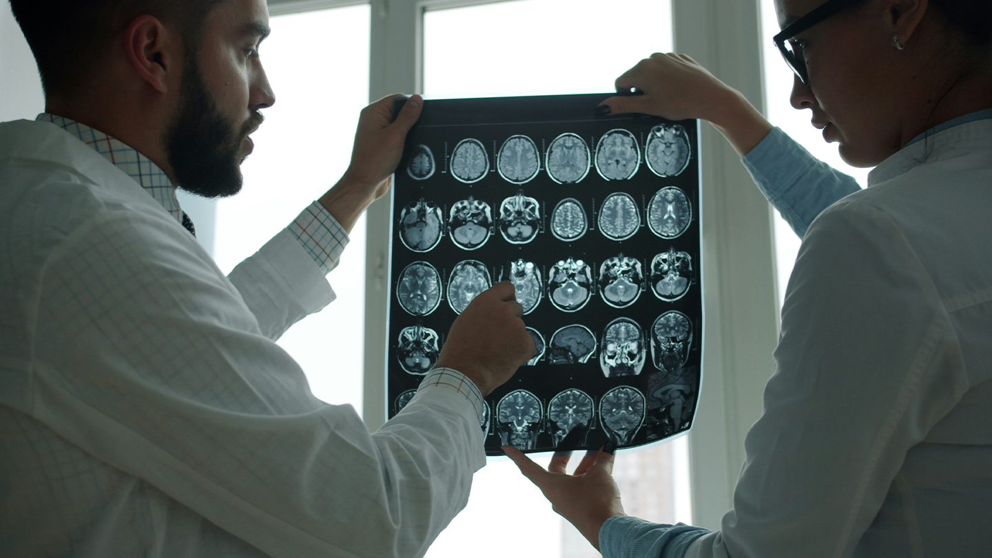 Ressonància magnètica cerebral en un entorn clínic, vinculada a la investigació i desenvolupament de tractaments en l' àrea de neurociències de Ferrer.
