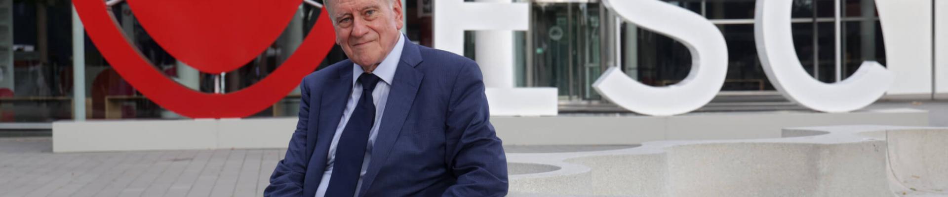 Dr. Valentín Fuster